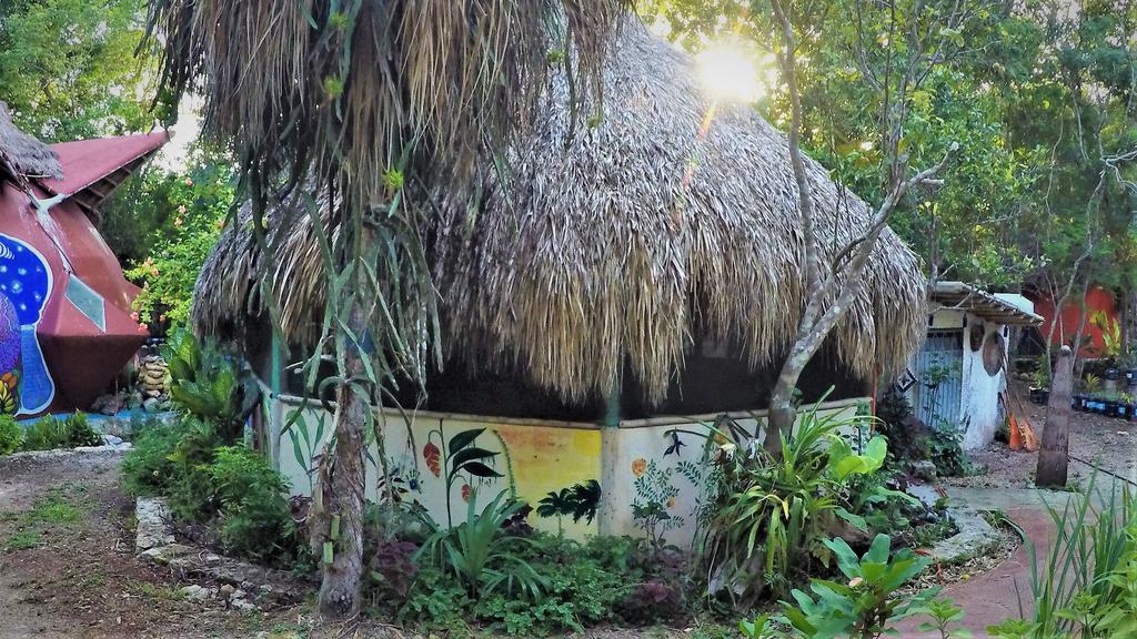 La Casa De Los Ninos Del Arbol Hotel Bacalar Eksteriør billede